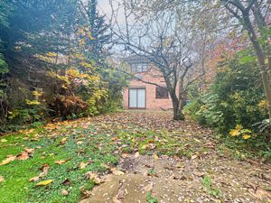 Photo 16- click for photo gallery